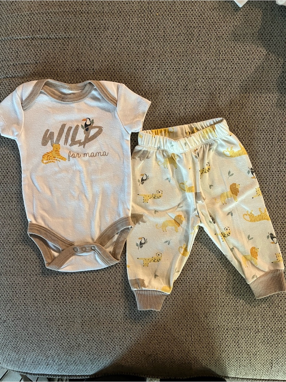 Kyle & Deena New York Baby Bodysuit Set